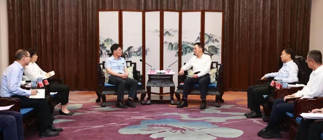 王祺扬陈希会见东方航空集团客人