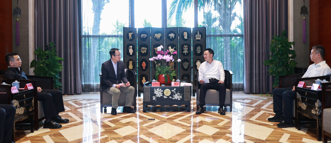 王祺扬会见湘潭市委书记胡贺波