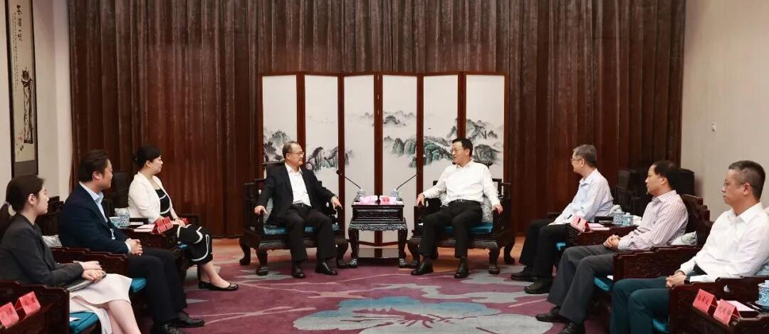 王祺扬林胜陈希会见香港新华集团客人