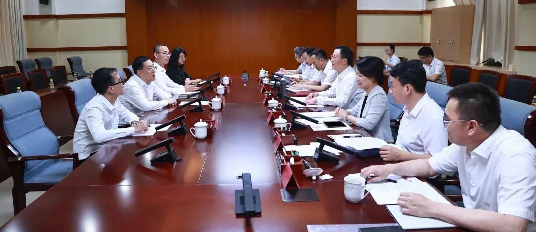 王祺扬会见研祥集团客人