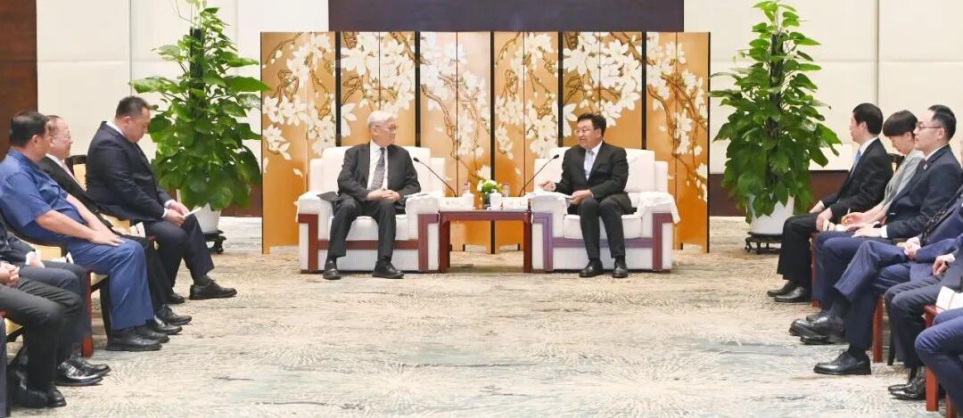 冯飞会见出席2026琼台合作周活动的台湾嘉宾