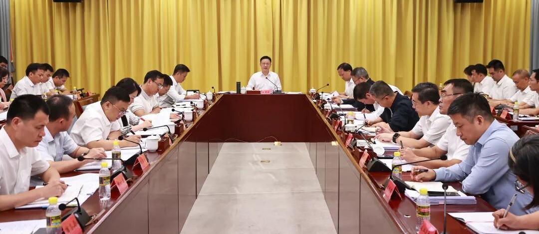 三亚市2026年上半年经济形势分析会强调 坚定信心 锚定目标 加压奋进 为全省发展大局作出三亚应有贡献