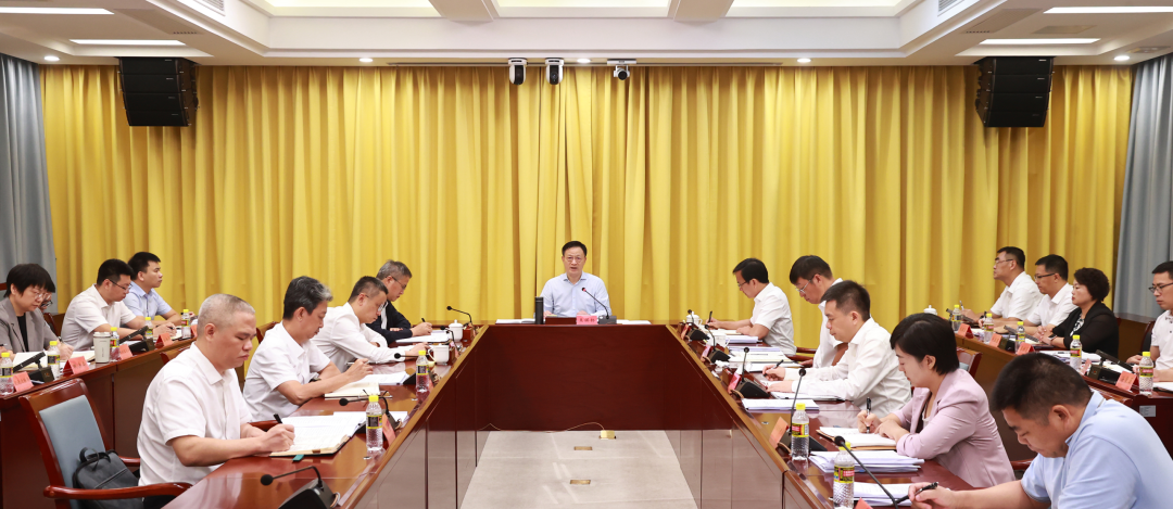 三亚市2026年度“直通联办”书记点评会暨营商环境重点工作推进会召开